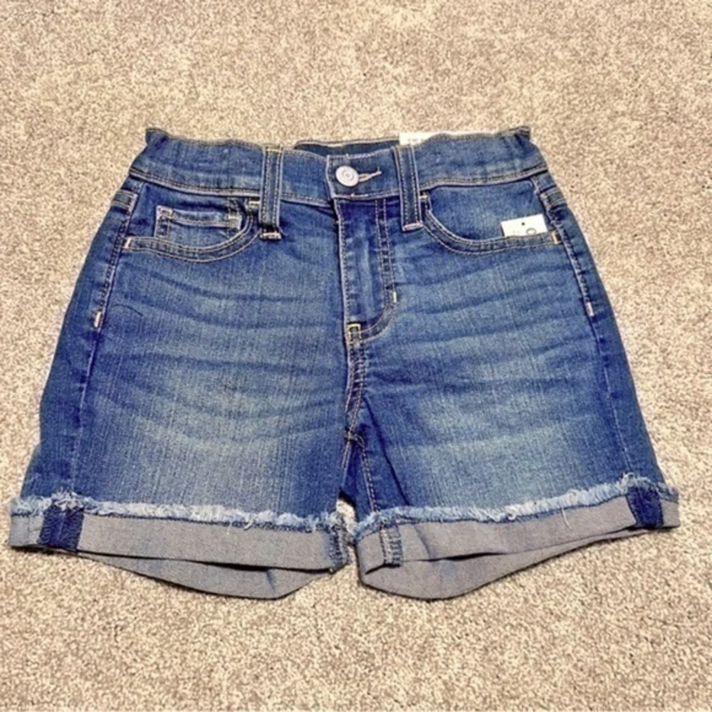 💚NWT! Old Navy little girls denim shorts